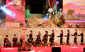 Chương trình biểu diễn Văn hóa Cồng chiêng phục vụ Nhân dân và du khách